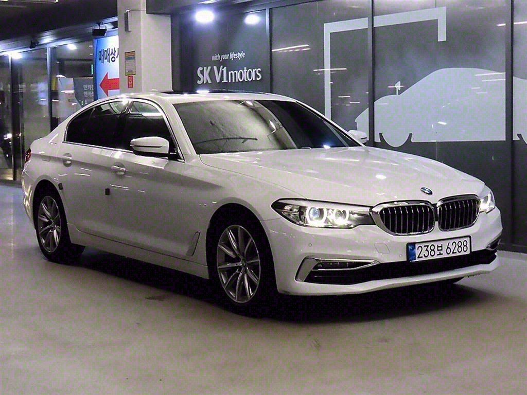 BMW 5ø(7)  520i Ÿ