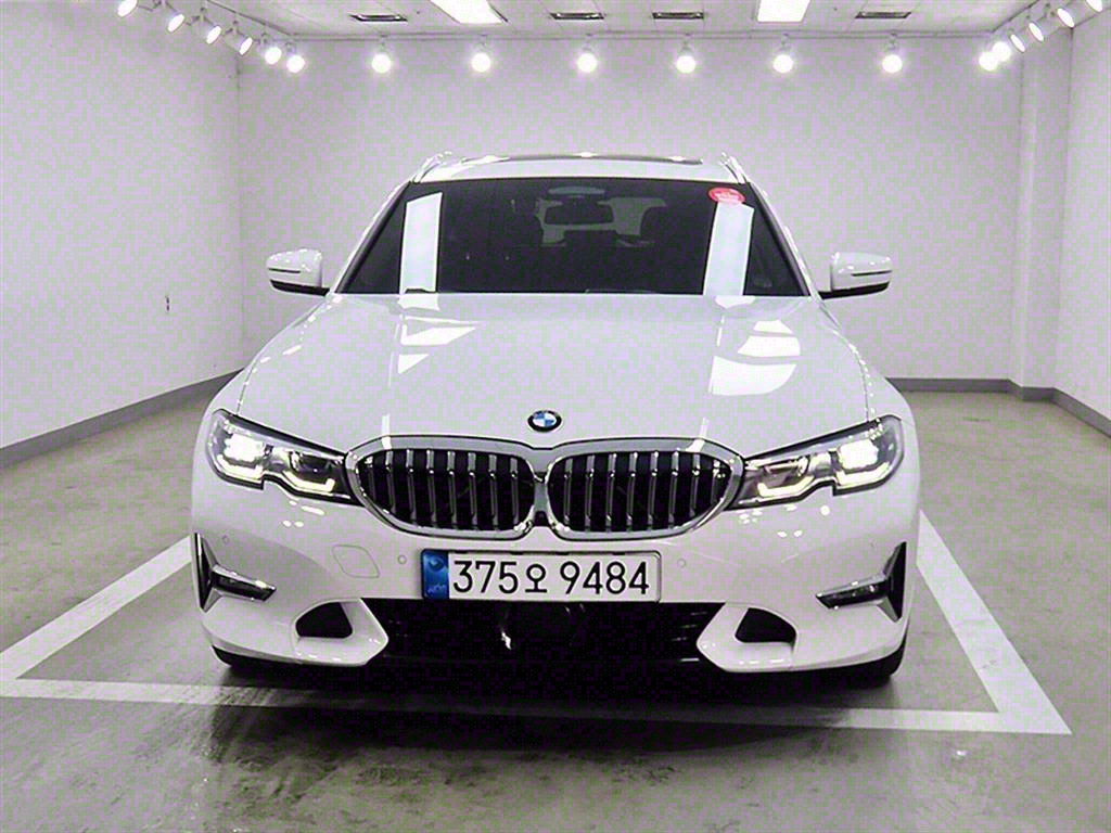 BMW 3ø(7)  320i Ÿ 