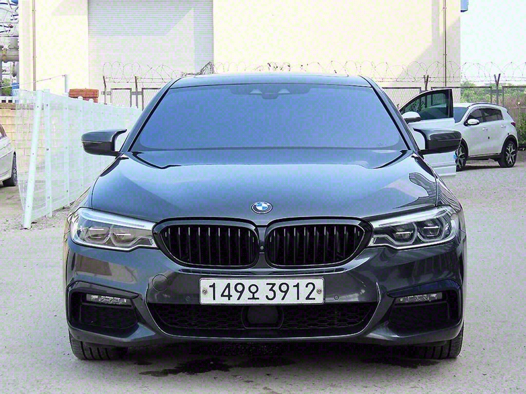 BMW 5ø(7)  530i xDrive M ÷