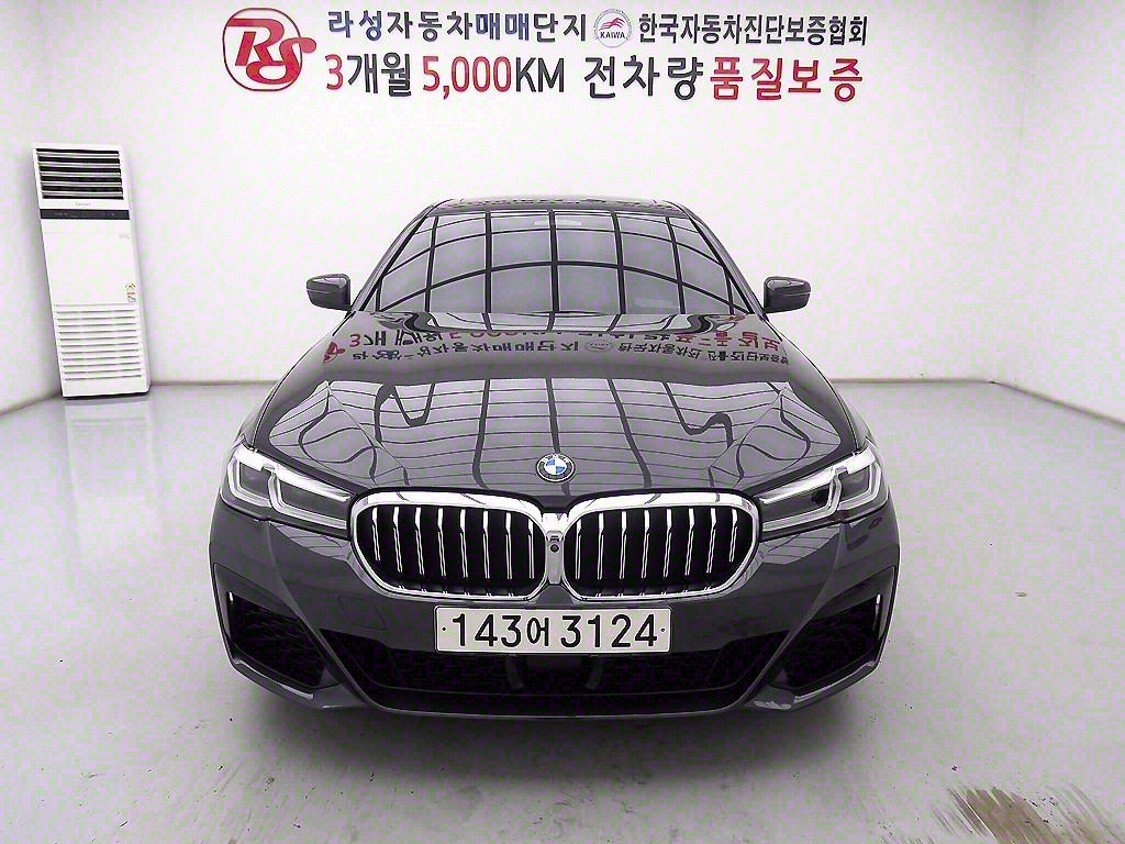BMW 5ø(7)  520i M 
