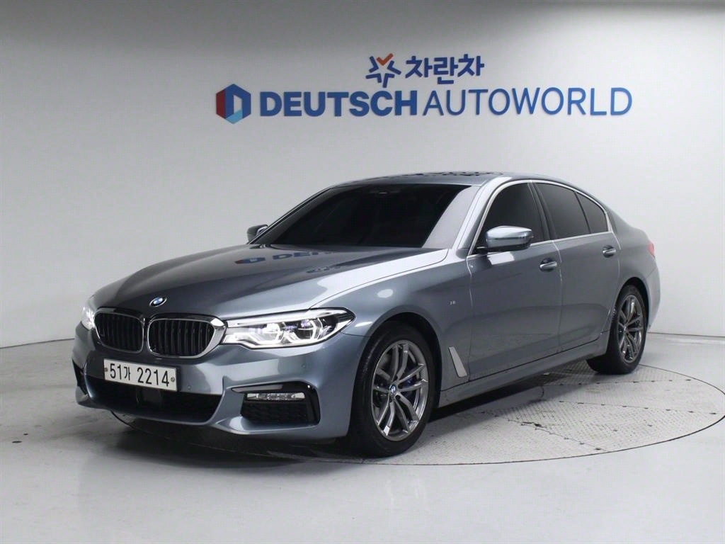 BMW 5ø(7)  530i xDrive M ÷
