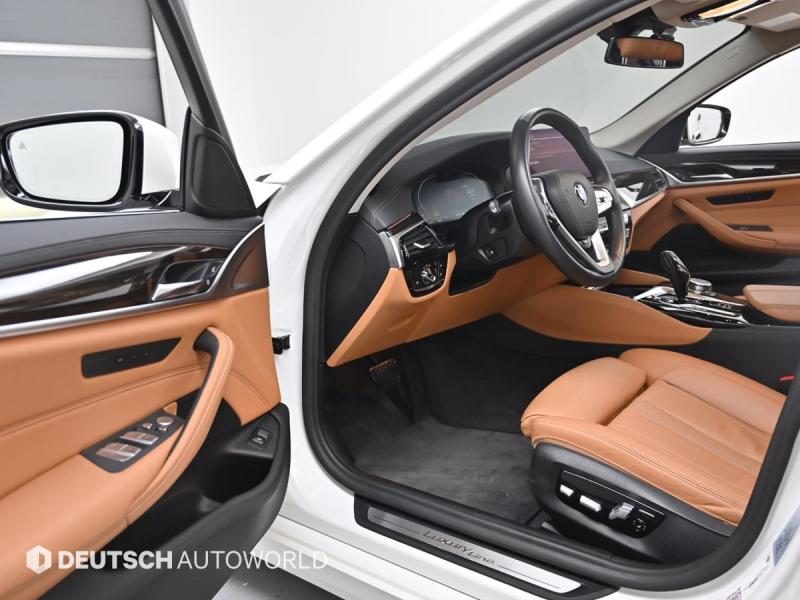 BMW 5ø(7)  520i Ÿ