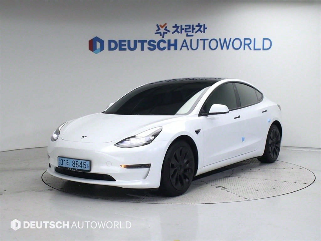 ׽  3 EV RWD 