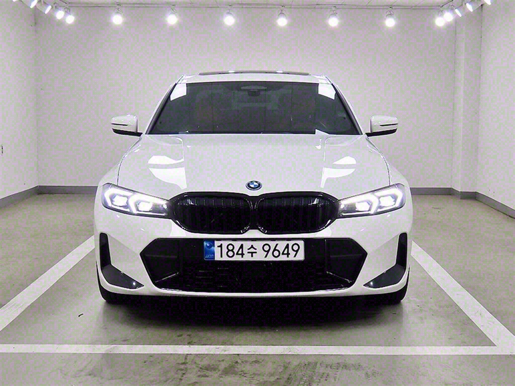BMW 3ø(7) 330e M  