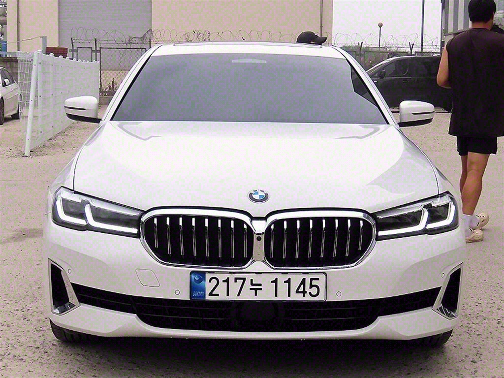 BMW 5ø(7)  530i Ÿ