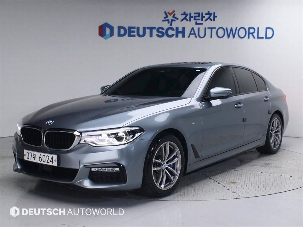 BMW 5ø(7)  530i xDrive M ÷
