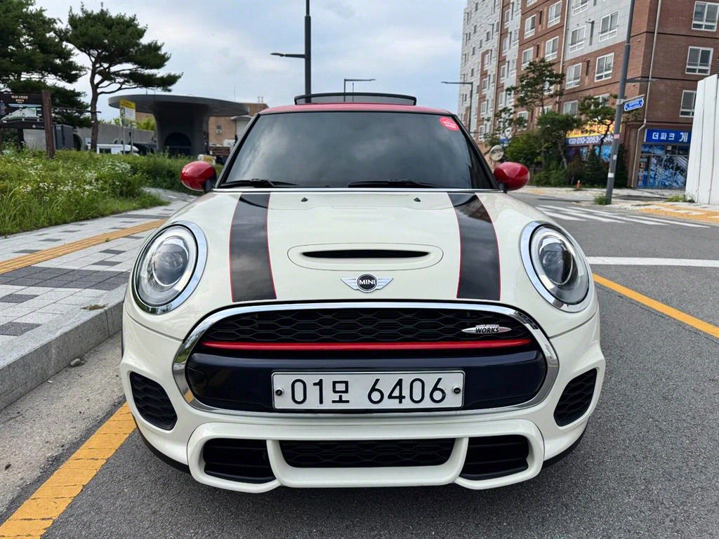 ̴ (3) 2.0 S JCW