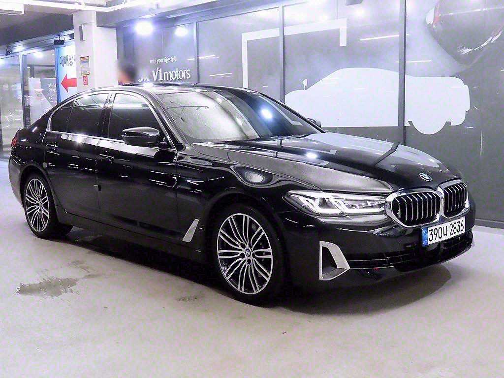 BMW 5ø(7)  530e Ÿ