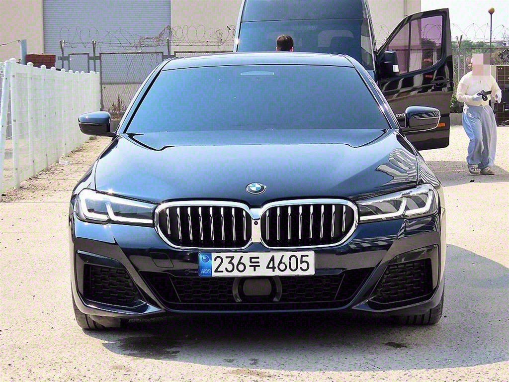 BMW 5ø(7)  520i M 
