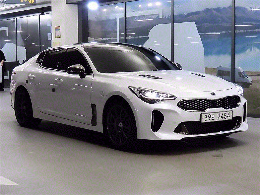  þ 3.3 ͺ AWD GT