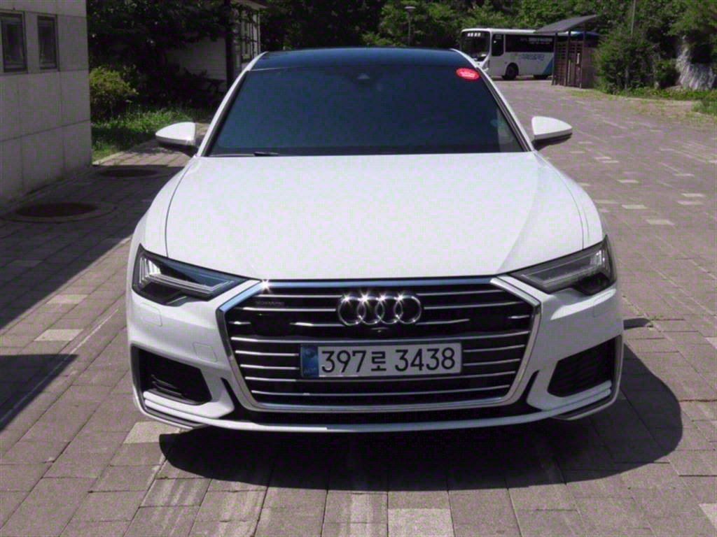 �ƿ�� A6(5����) 45 TFSI ��Ʈ�� �����̾�
