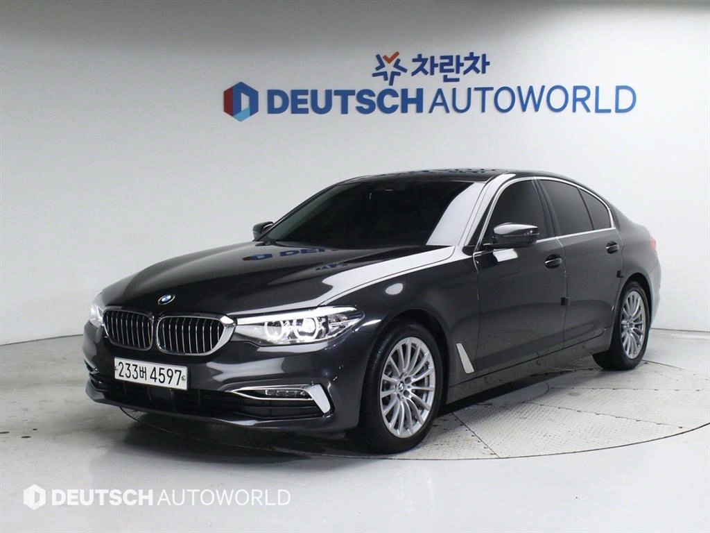 BMW 5ø(7)  520i Ÿ