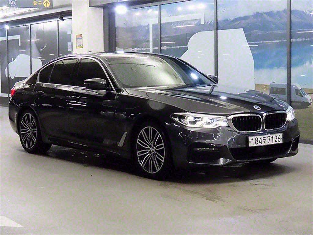 BMW 5ø(7)  530i xDrive M ÷