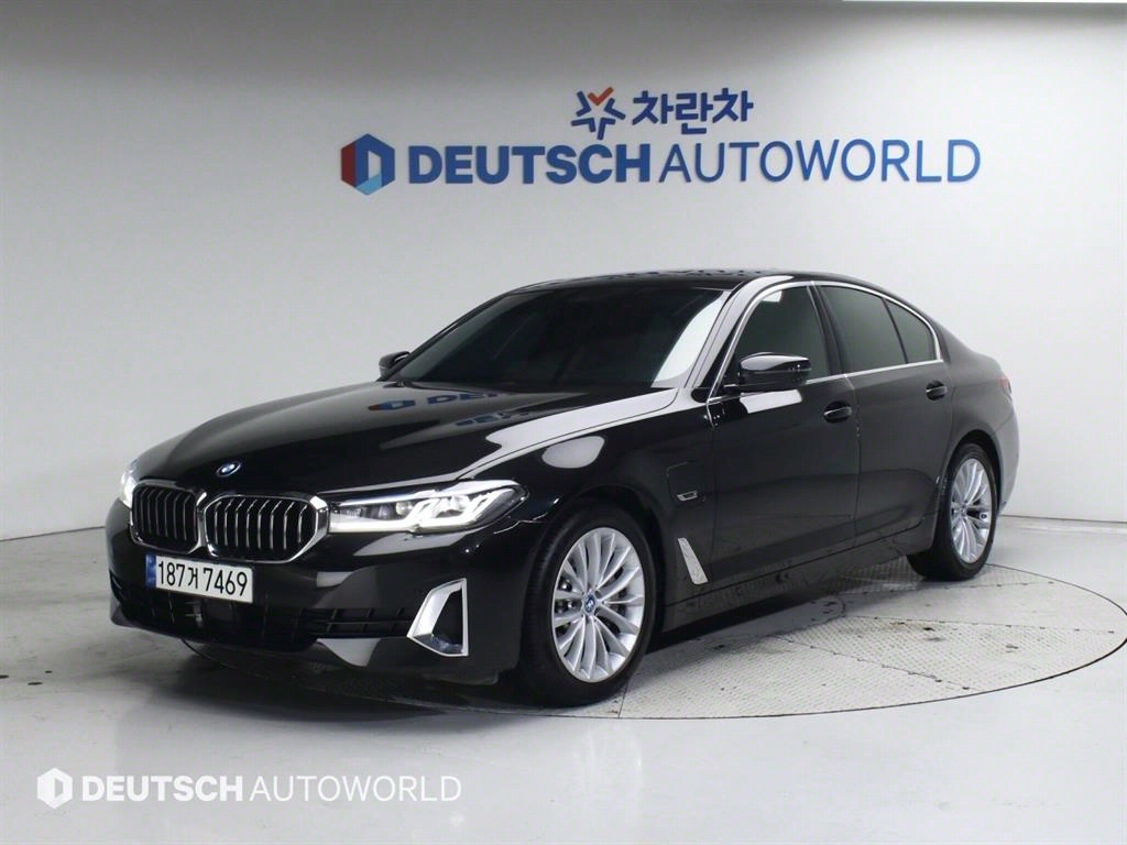 BMW 5ø(7)  530e Ÿ