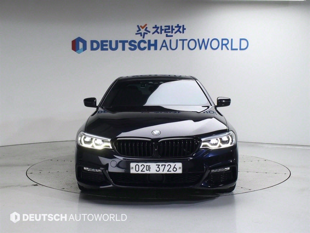 BMW 5ø(7)  530i xDrive M ÷