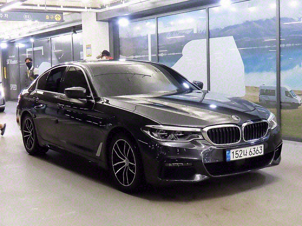 BMW 5ø(7)  520i M 