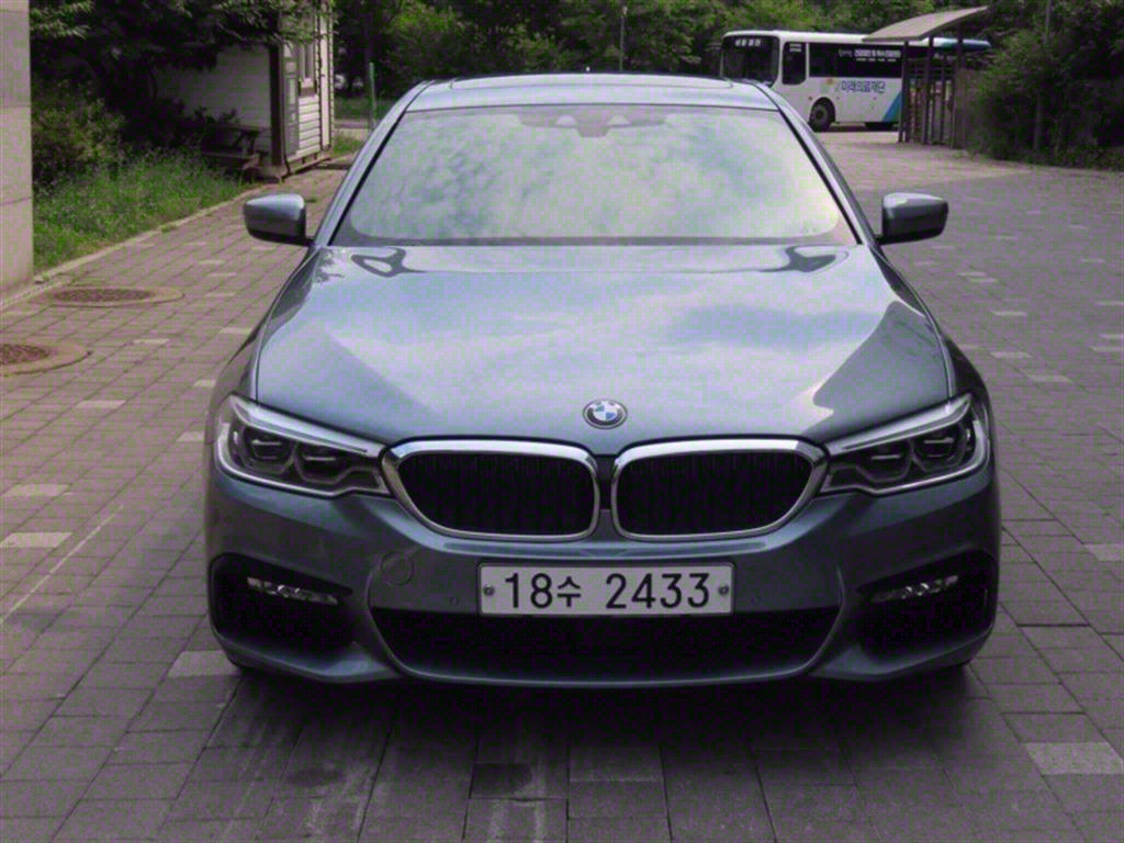 BMW 5ø(7)  530i M 