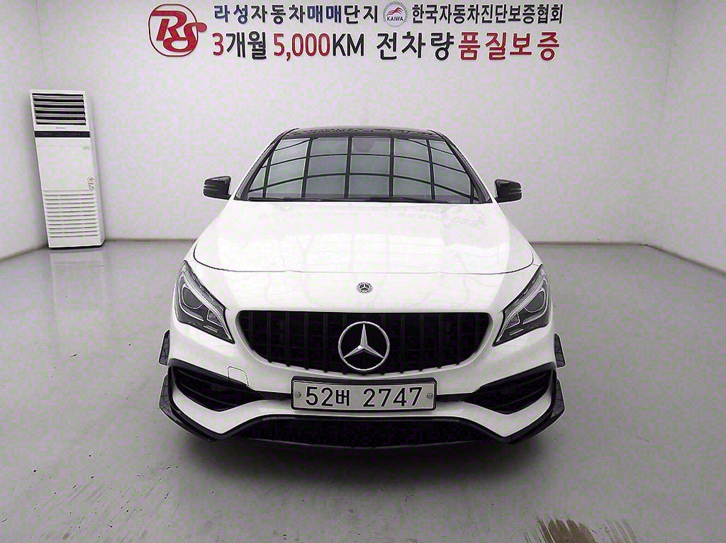 ���� CLAŬ���� CLA45 AMG 4��ƽ 