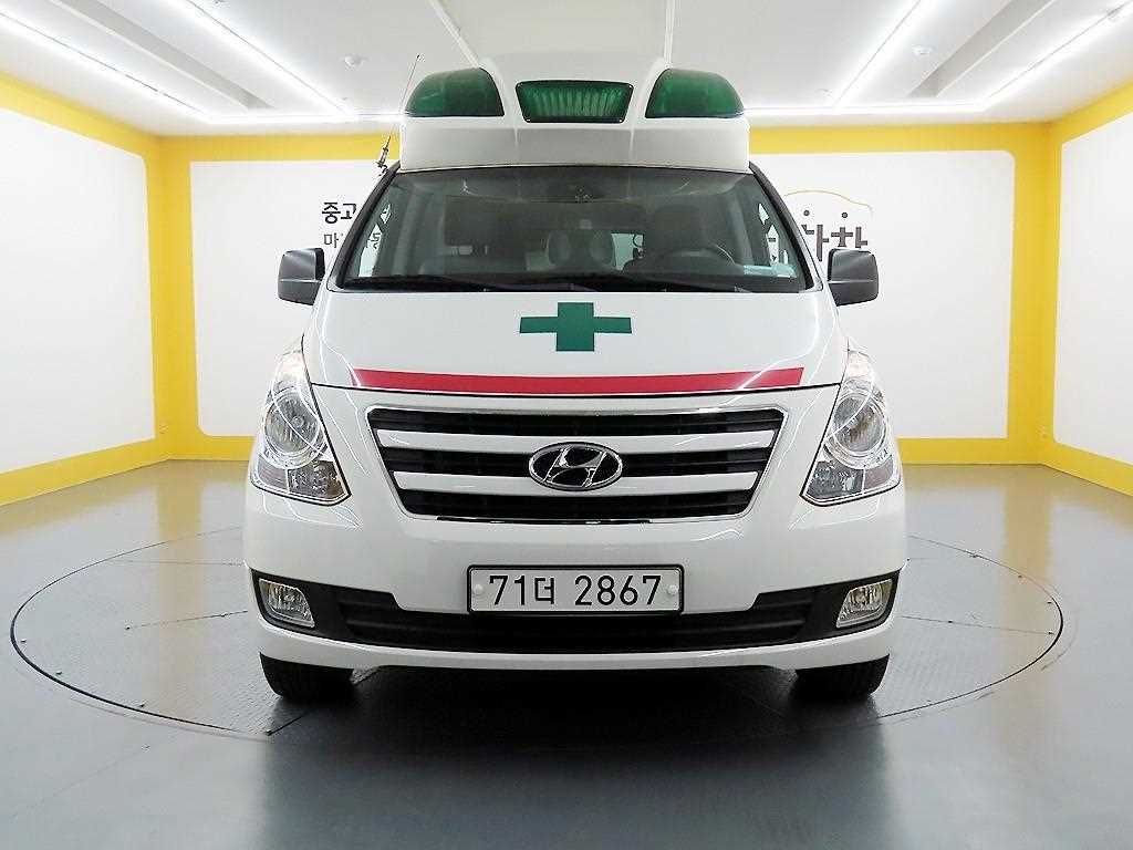 ���� �׷��彺Ÿ���� �ں深�� Ư���� 4WD