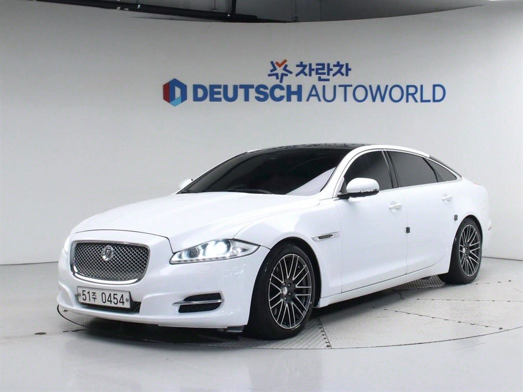 ��Ծ� XJ(8����) 3.0 SC LWB �����̾� ���Ÿ�