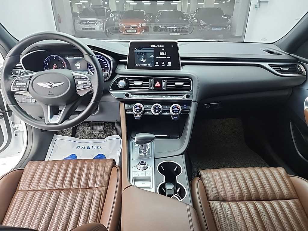 ���׽ý� G70 2.0T ����Ʈ