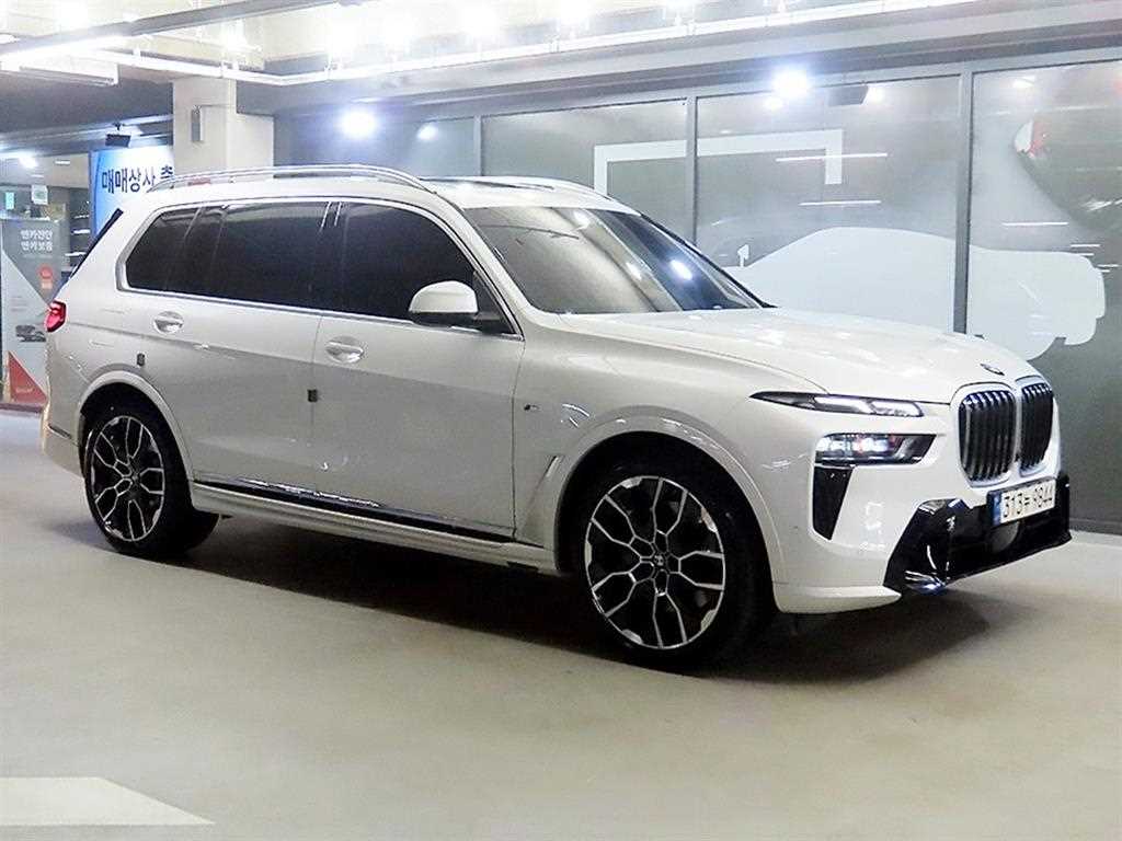 BMW X7 40i xDrive M������ ��