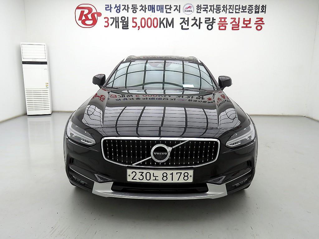 ���� V90 ũ�ν���Ʈ�� 2.0 T5 AWD ����