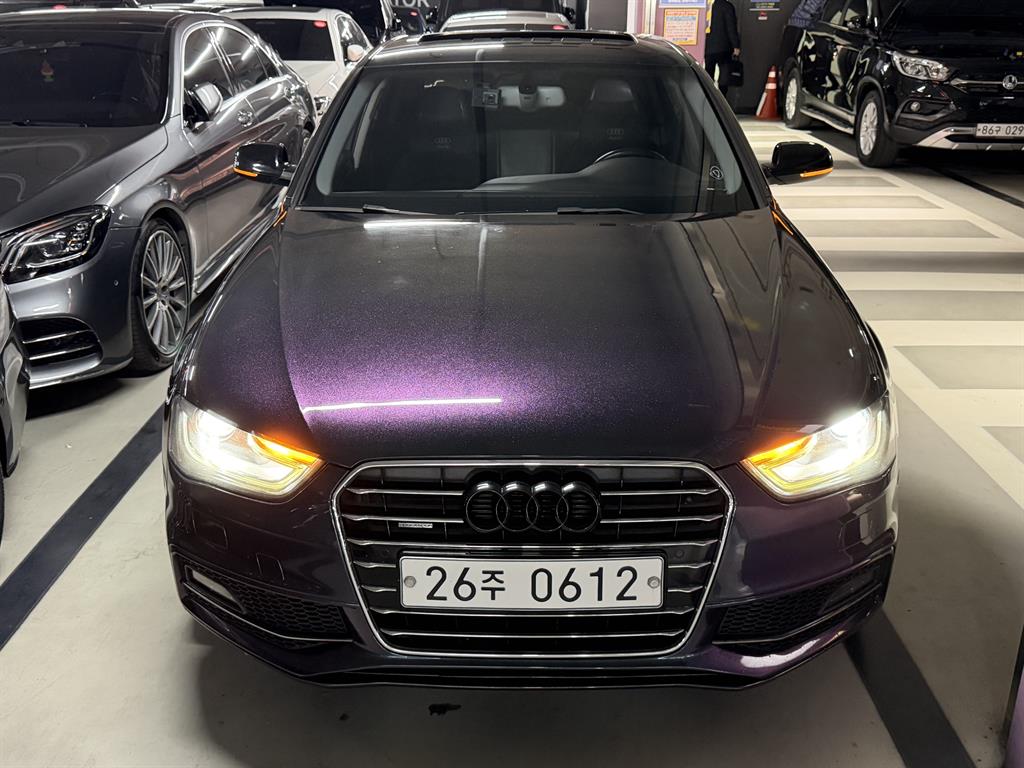 �ƿ�� A4(4����) 35 TDI ��Ʈ�� ���̳���