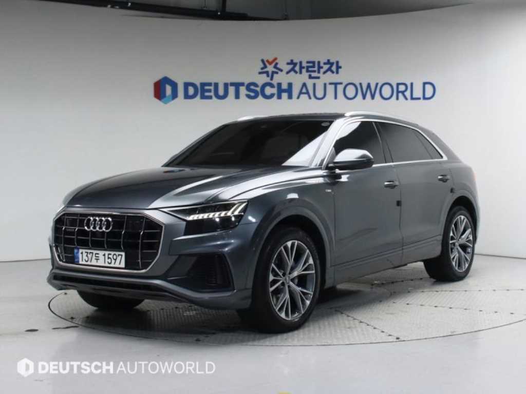 �ƿ�� Q8 50 TDI ��Ʈ�� �����̾�