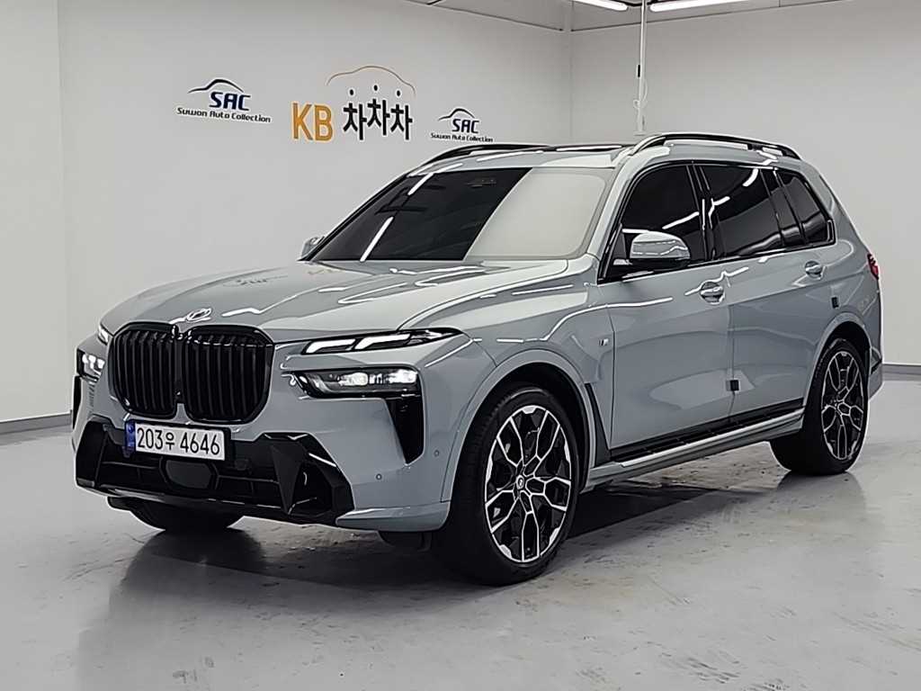 BMW X7 40i xDrive M������ ��