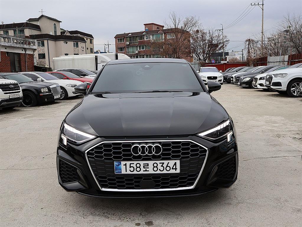 �ƿ�� A3(4����) 40 TFSI �����̾�