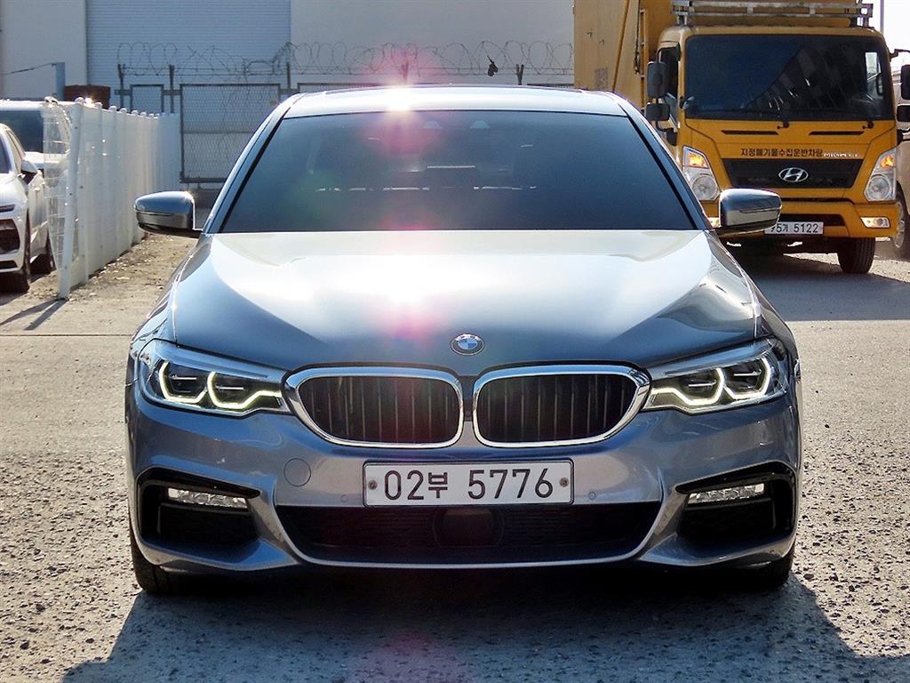BMW 5�ø���(7����) 520d xDrive M�������� �÷���