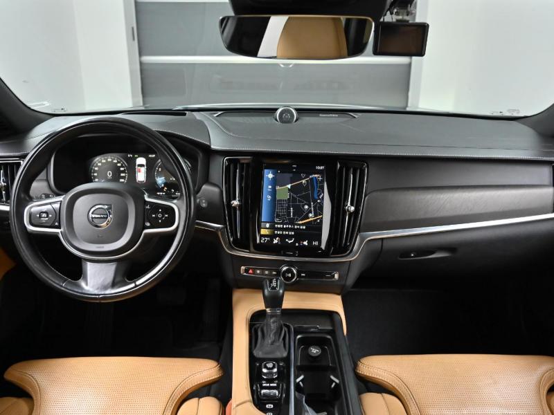 ���� V90 ũ�ν���Ʈ�� 2.0 T5 AWD ����
