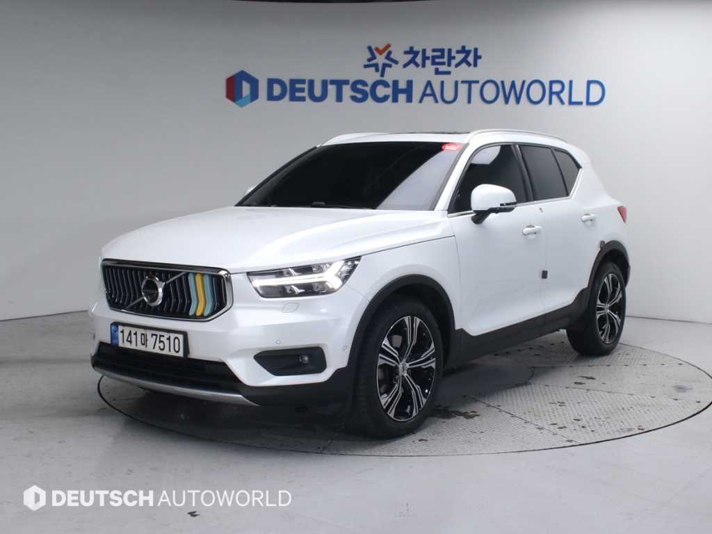 ���� XC40 2.0 B4 AWD �ν�ũ����