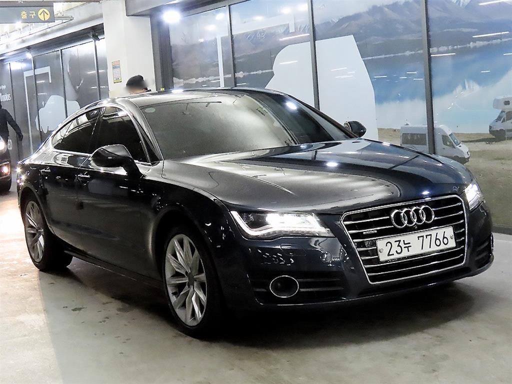 �ƿ�� A7 3.0 TDI ��Ʈ�� ���̳���