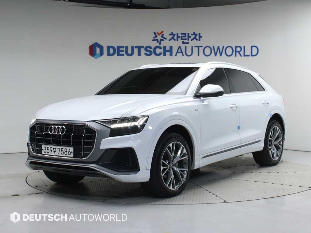 �ƿ�� Q8 50 TDI ��Ʈ�� �����̾�