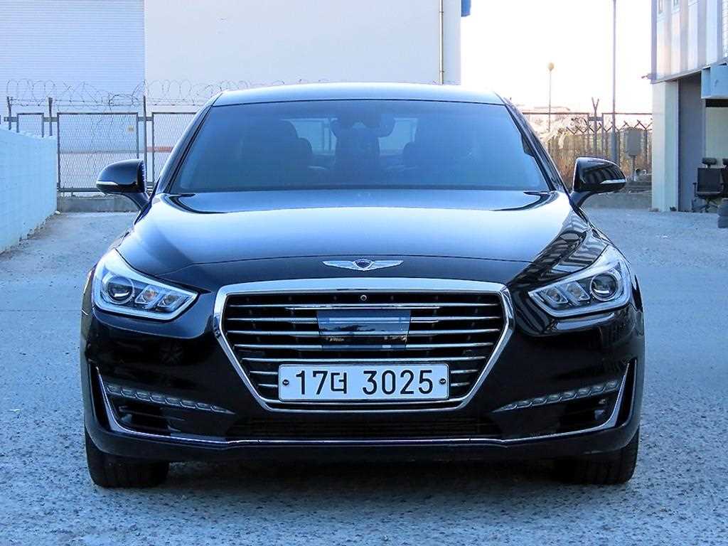 ���׽ý� EQ900 3.3 �ͺ� AWD ������Ƽ��