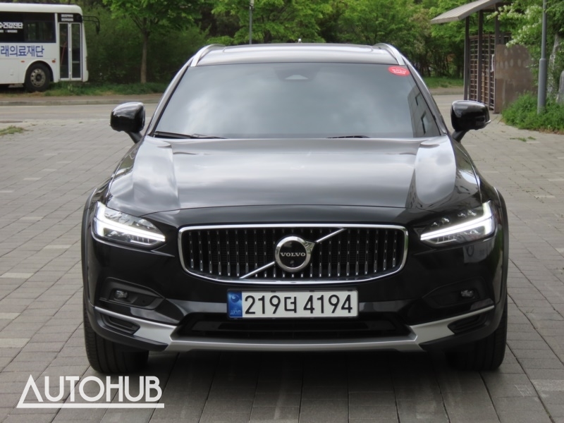 ���� V90 ũ�ν���Ʈ�� 2.0 B5 AWD ��Ƽ����Ʈ