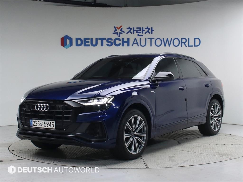 �ƿ�� Q8 55 TFSI ��Ʈ�� �����̾�