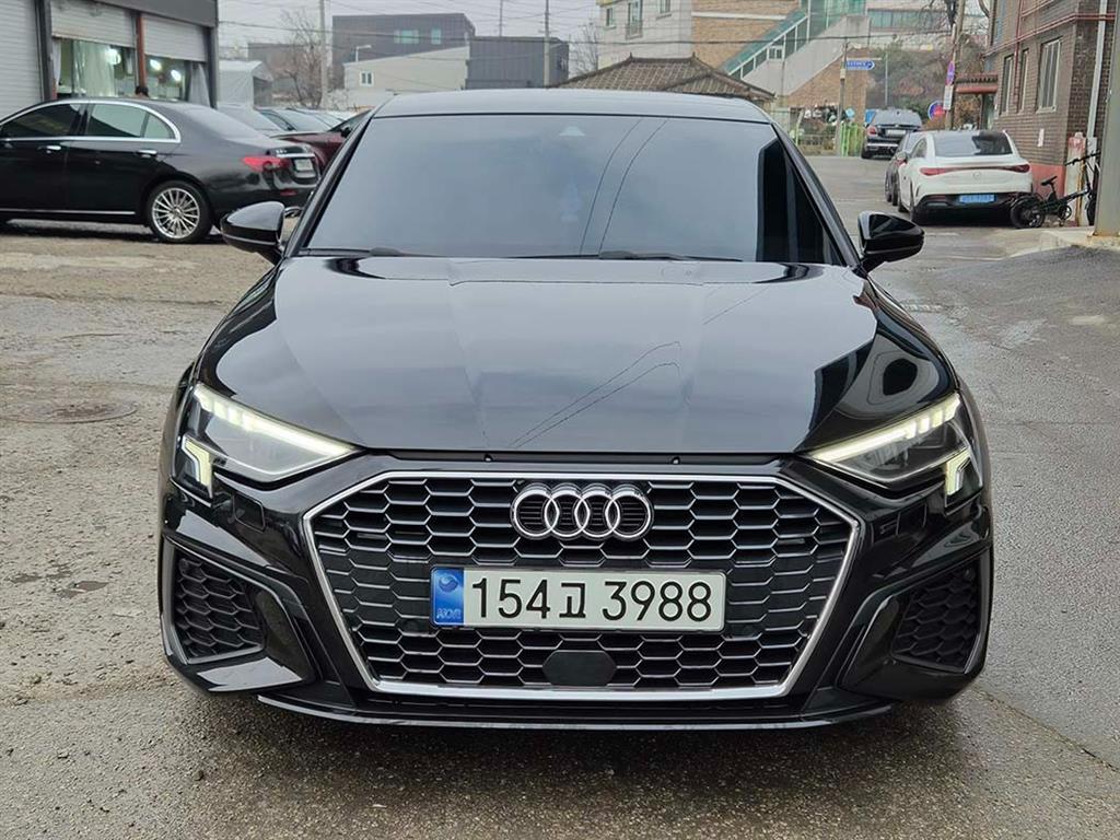 �ƿ�� A3(4����) 40 TFSI �����̾�
