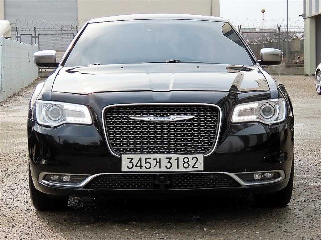 ũ���̽��� 300C(2����) 3.6 AWD 