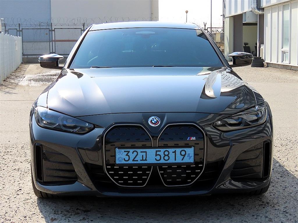 BMW i4 M50 xDrive ����