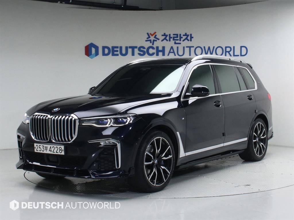 BMW X7 40i xDrive M������ ��