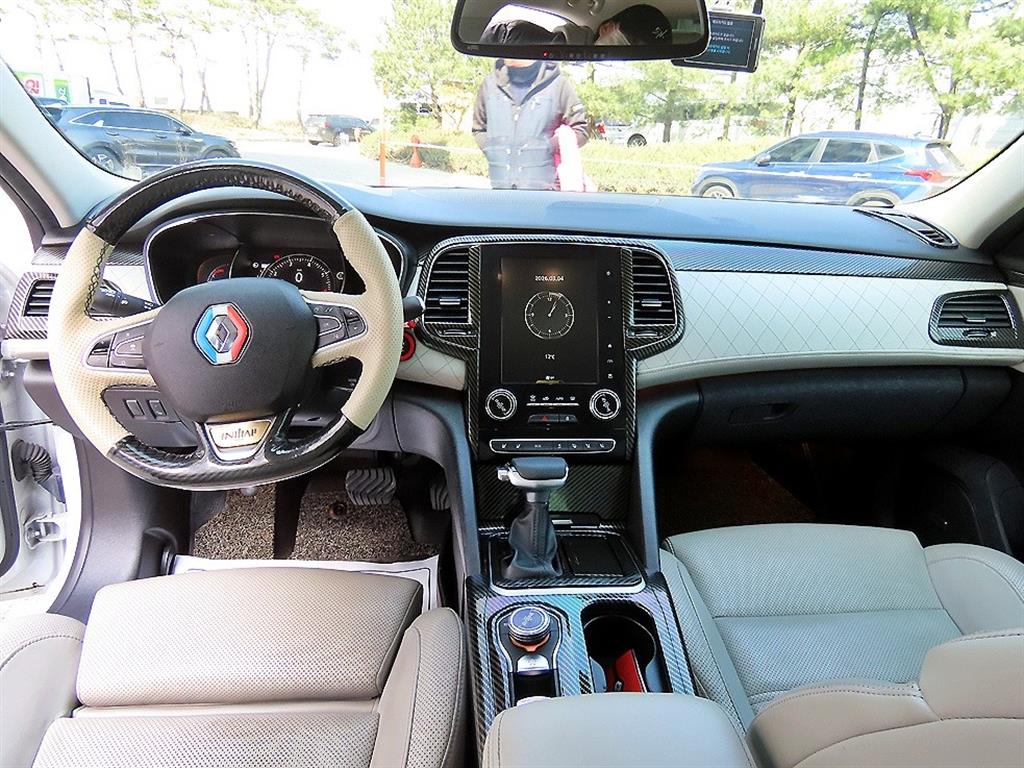 ����(�Ｚ) SM6 1.6 TCe RE