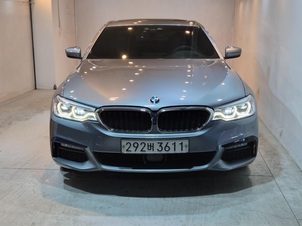BMW 5�ø���(7����) 530i xDrive M�������� �÷���