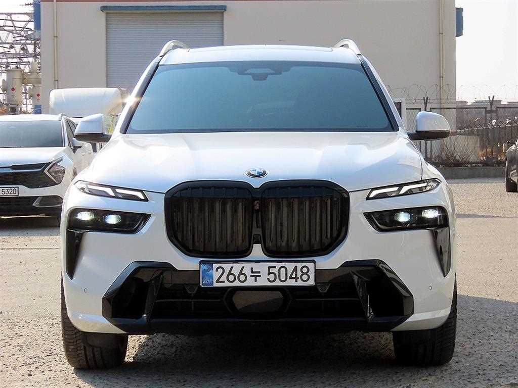 BMW X7 40d xDrive M �������� 6�ν�