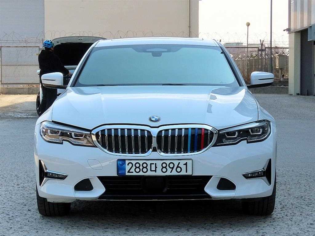 BMW 3�ø���(7����) 330e ���Ÿ� ����