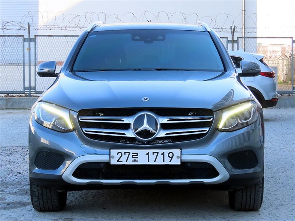 ���� GLCŬ���� GLC 350e 4��ƽ �����̾�