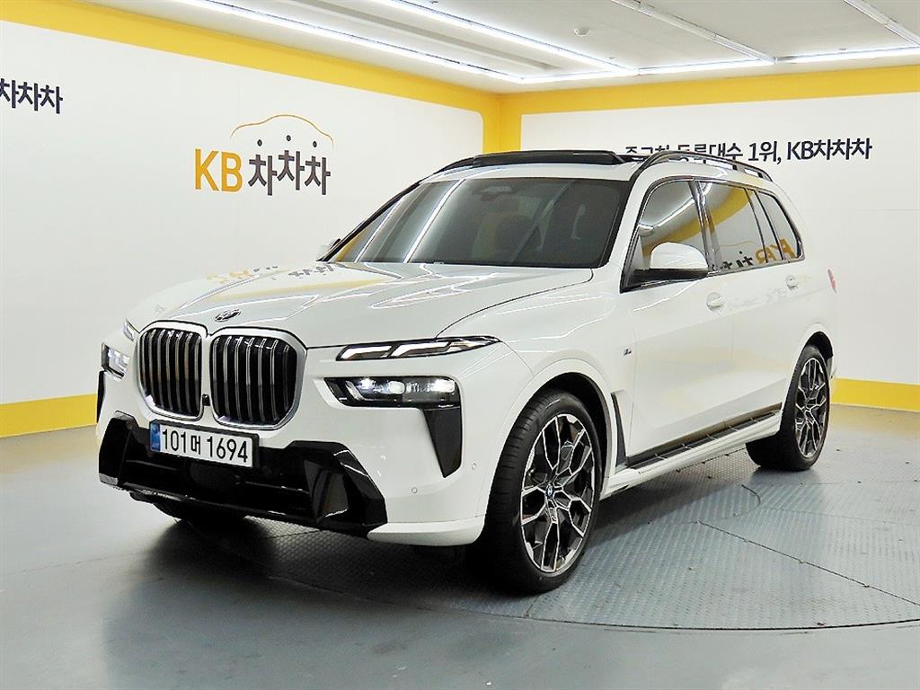 BMW X7 40i xDrive M������ ��
