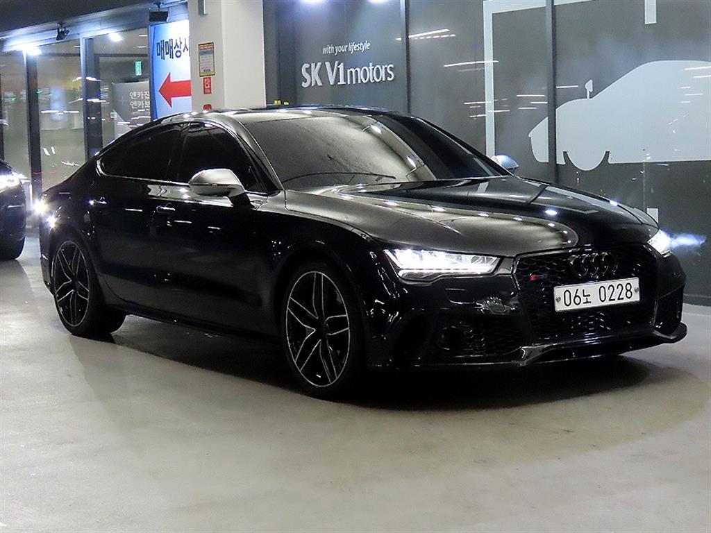 �ƿ�� A7 40 TFSI ��Ʈ�� �����̾�